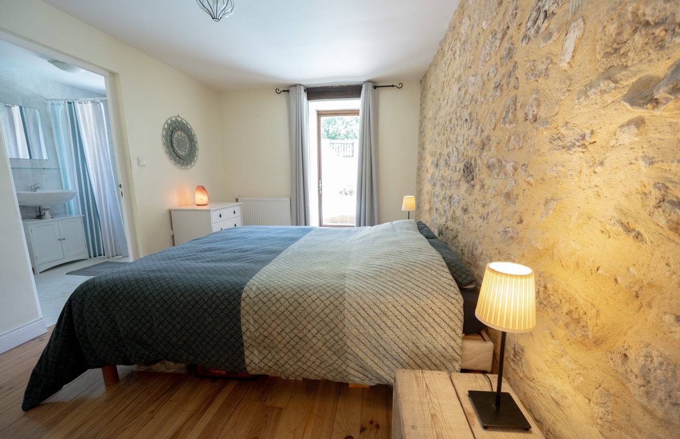 Gîte pour 2 personnes avec jardin in Peyzac-le-Moustier, Périgord Noir