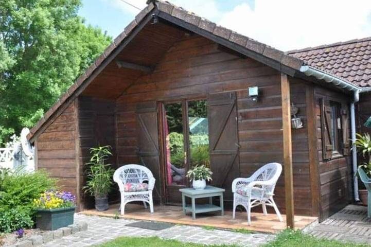 Ferienhaus für 4 Personen, mit Garten in Escalles