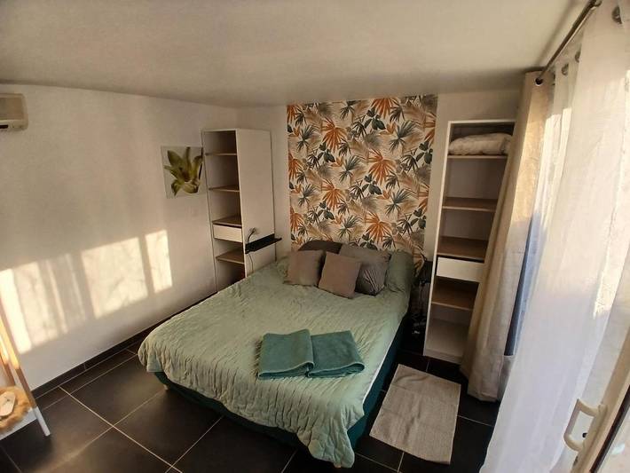 Chambre d’hôte pour 2 personnes, avec Jacuzzi ainsi que Jardin et Vue