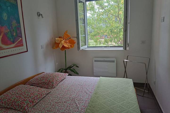 Location de vacances pour 4 personnes, avec jardin et terrasse à Aups - 2