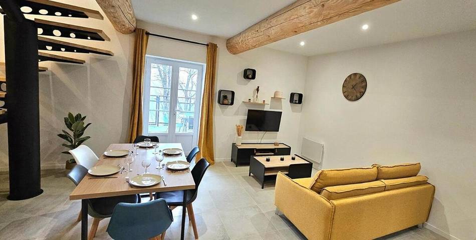 Gîte pour 6 personnes, avec vue et terrasse à Châteauneuf-sur-Isère - 2