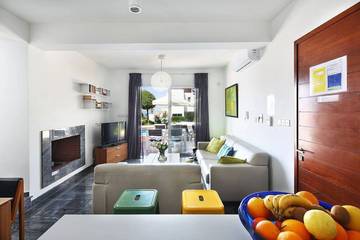 Villa for 4 People in Paphos, South Cyprus, Photo 2