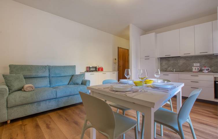 Appartamento intero, Accogliente appartamento con terrazza, WiFi e AC a 100 m dalla spiaggia in Bagni Marina, Recco