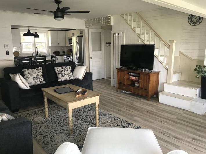 Vacation rental for 8 people, with yard in Finger Lakes