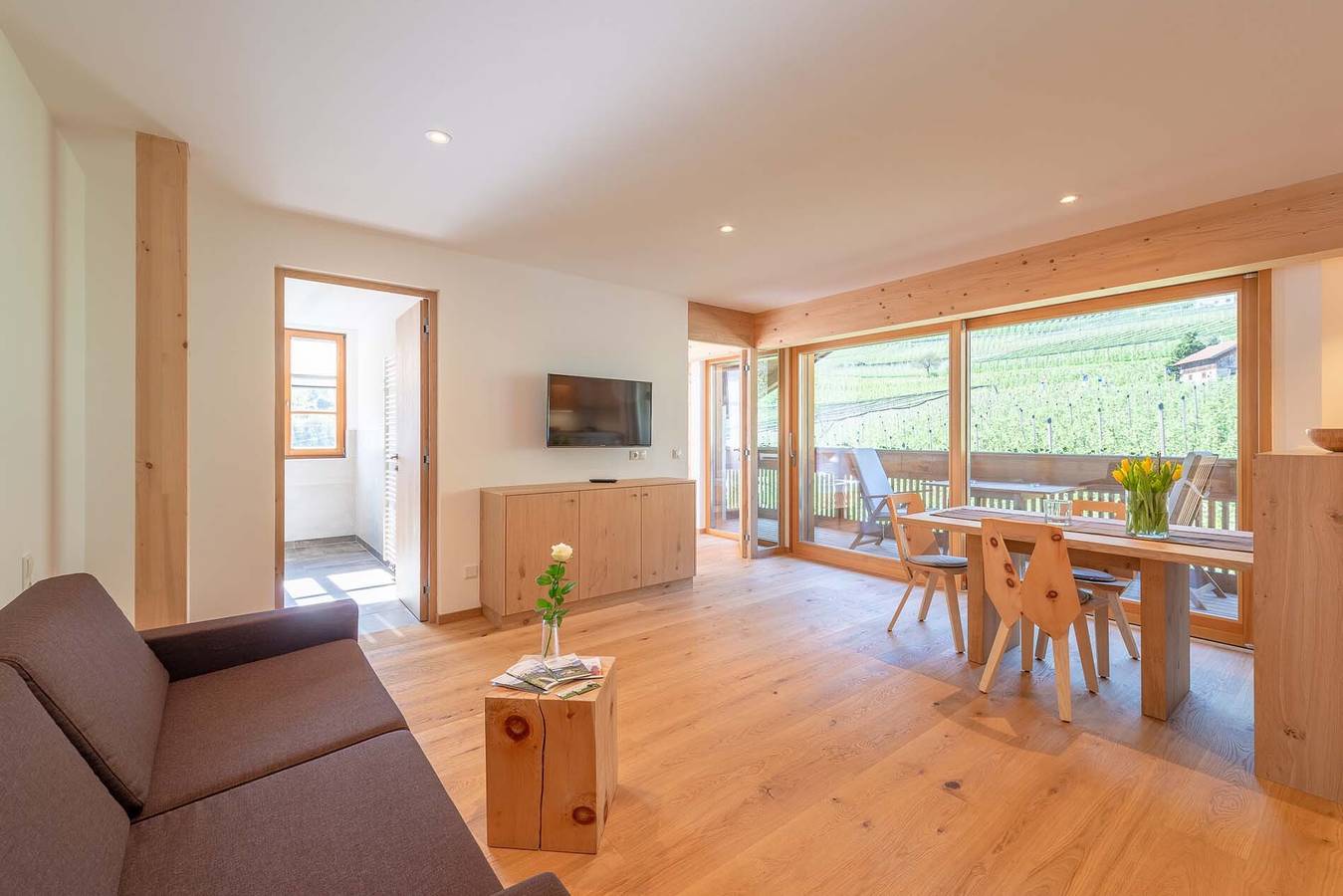 Ganze Wohnung, Ferienwohnung 'Gladiola' mit Bergblick, Gemeinschaftspool und Wi-Fi in Marling, Ortleralpen