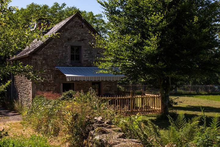 Gîte pour 5 personnes, avec piscine, animaux acceptés