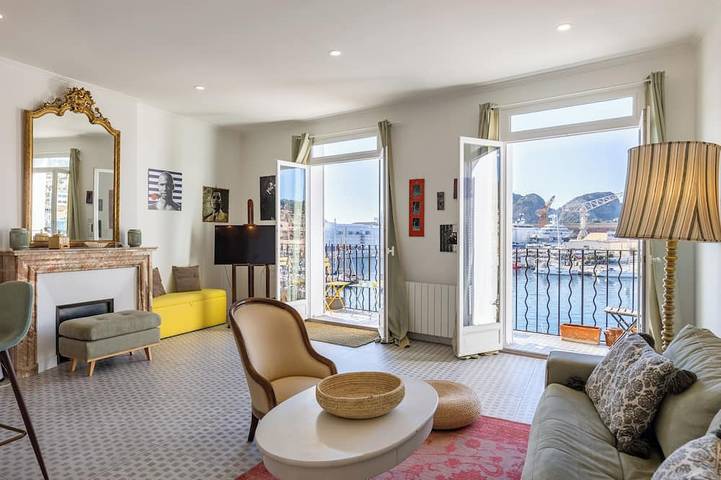 Gîte pour 7 personnes dans Office de Tourisme de la Ciotat