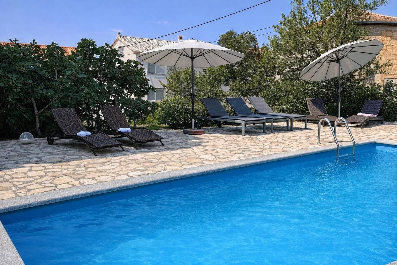 Ganze Wohnung, Pool Apt 4 - Novi Vinodolski (Ground) in Novi Vinodolski, Primorje-Gorski Kotar