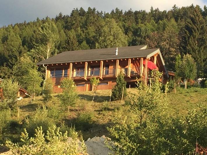 Chalet für 4 Personen, mit Terrasse und Garten sowie Sauna in Chalais (Schweiz)