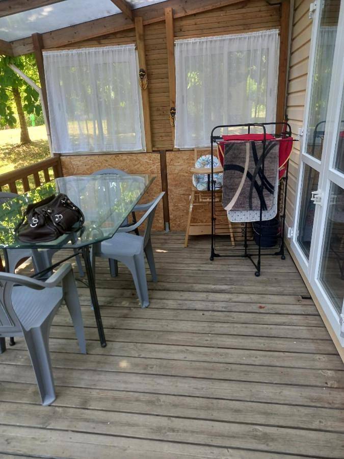 Camping pour 4 personnes, avec vue et jardin ainsi que terrasse et vue sur le lac dans les Ardennes - 2