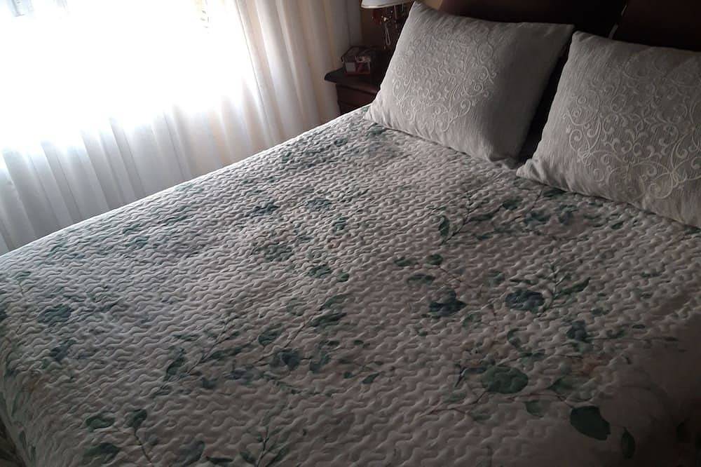 Appartamento intero, Double room in Madrid, Madrid Province