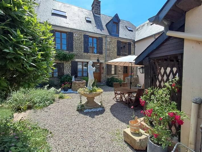 Location de vacances pour 6 personnes, avec jardin à La Forêt-Auvray - 2
