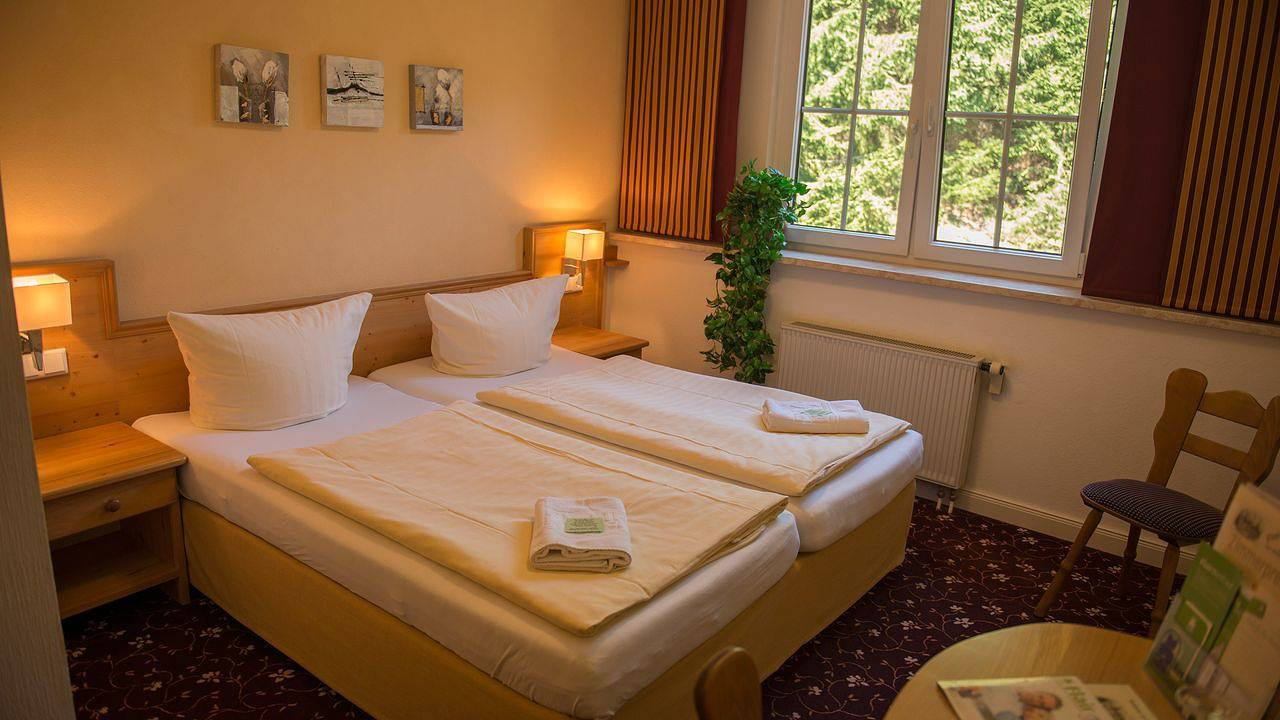Mehrbettzimmer für 4 Personen in Saalfeld/Saale in Saalfeld, Saalfeld/Saale