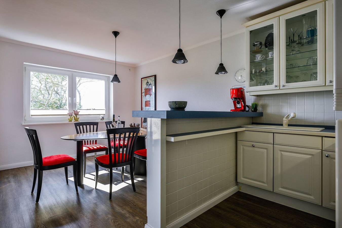 Ganze Wohnung, Helle zwei Zimmer Wohnung mit Balkon in ruhiger Lage von Hörnum. in Hörnum, Sylt