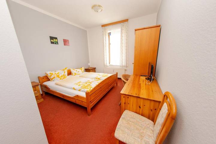 Ferienhaus für 2 Personen, mit Terrasse und Garten in Klotzsche