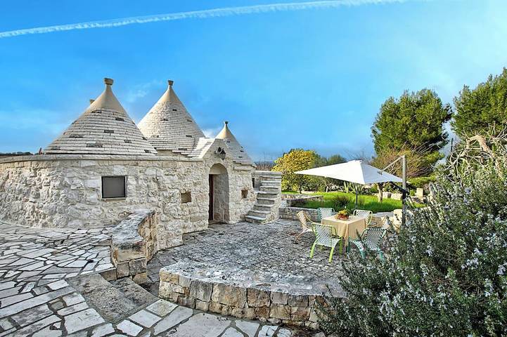Agriturismo per 6 persone, con giardino e terrazza, con animali domestici in Locorotondo