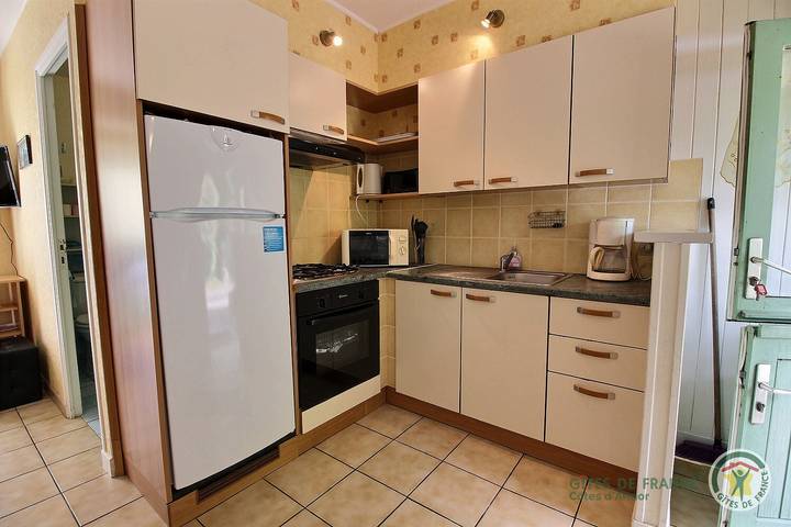 Gîte pour 4 personnes, avec jardin à Louannec - 3