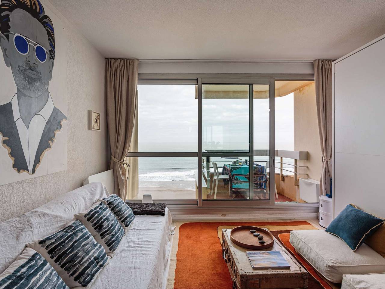Studio entier, Studio en front de mer avec piscine et Wi-Fi à Biarritz in Biarritz, Région de Bayonne