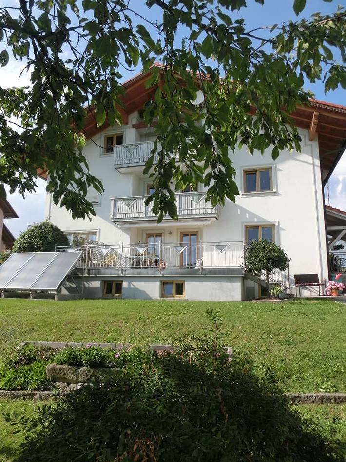 Ferienwohnung für 4 Personen, mit Balkon/Terrasse und Terrasse sowie Garten in Haidmühle - 2