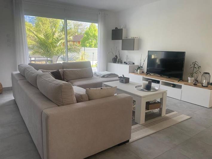 Location de vacances pour 4 personnes, avec Terrasse et Jardin à Tullins