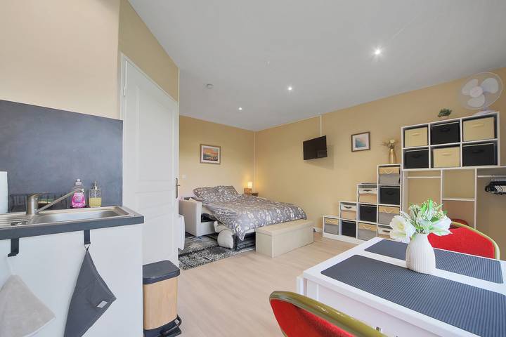 Gîte pour 2 personnes, avec jardin et terrasse à Méricourt