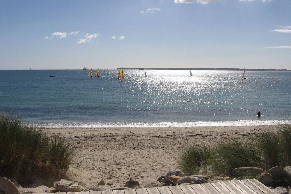 House 200m from the beach, sea view, garden in Larmor-Plage, Côte des Mégalithes