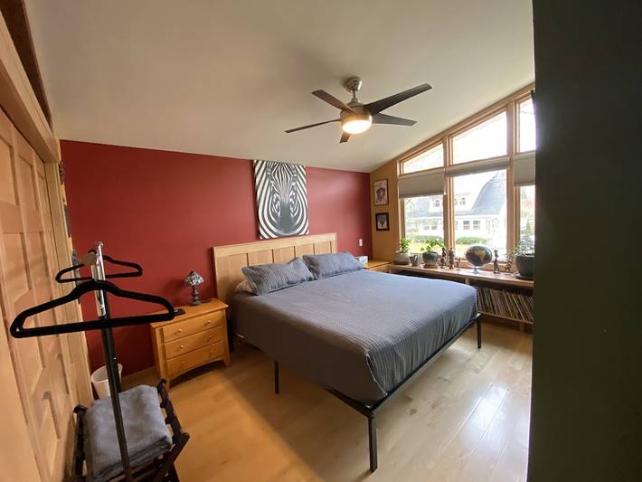 Vacation rental for 8 people, with yard in Madison