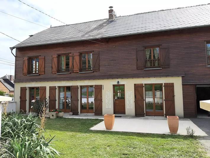 Gîte pour 9 personnes, avec Terrasse et Jardin