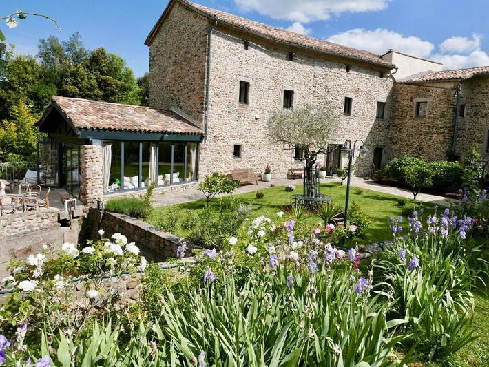 Gîte pour 2 personnes, avec jardin et piscine à Les Mages - 4