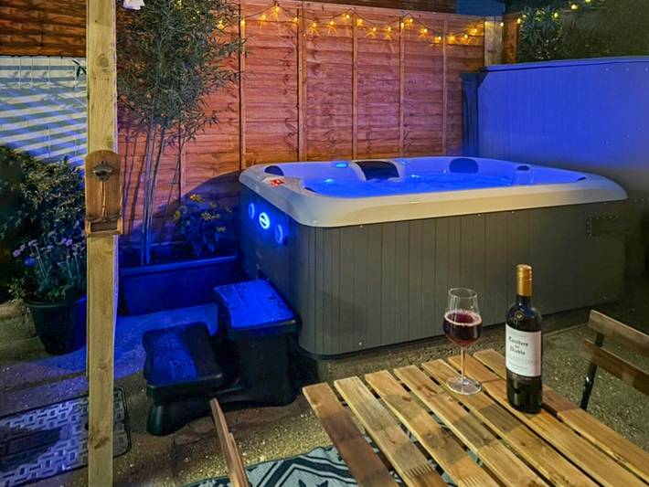 Log cabin for 4 people, with garden in Hornsea