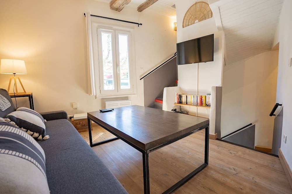 Charming little house in the heart of town in Apt, Regionaler Naturpark Luberon