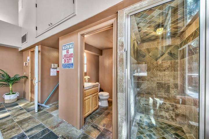 Vacation rental for 12 people, with balcony by Lake Tahoe