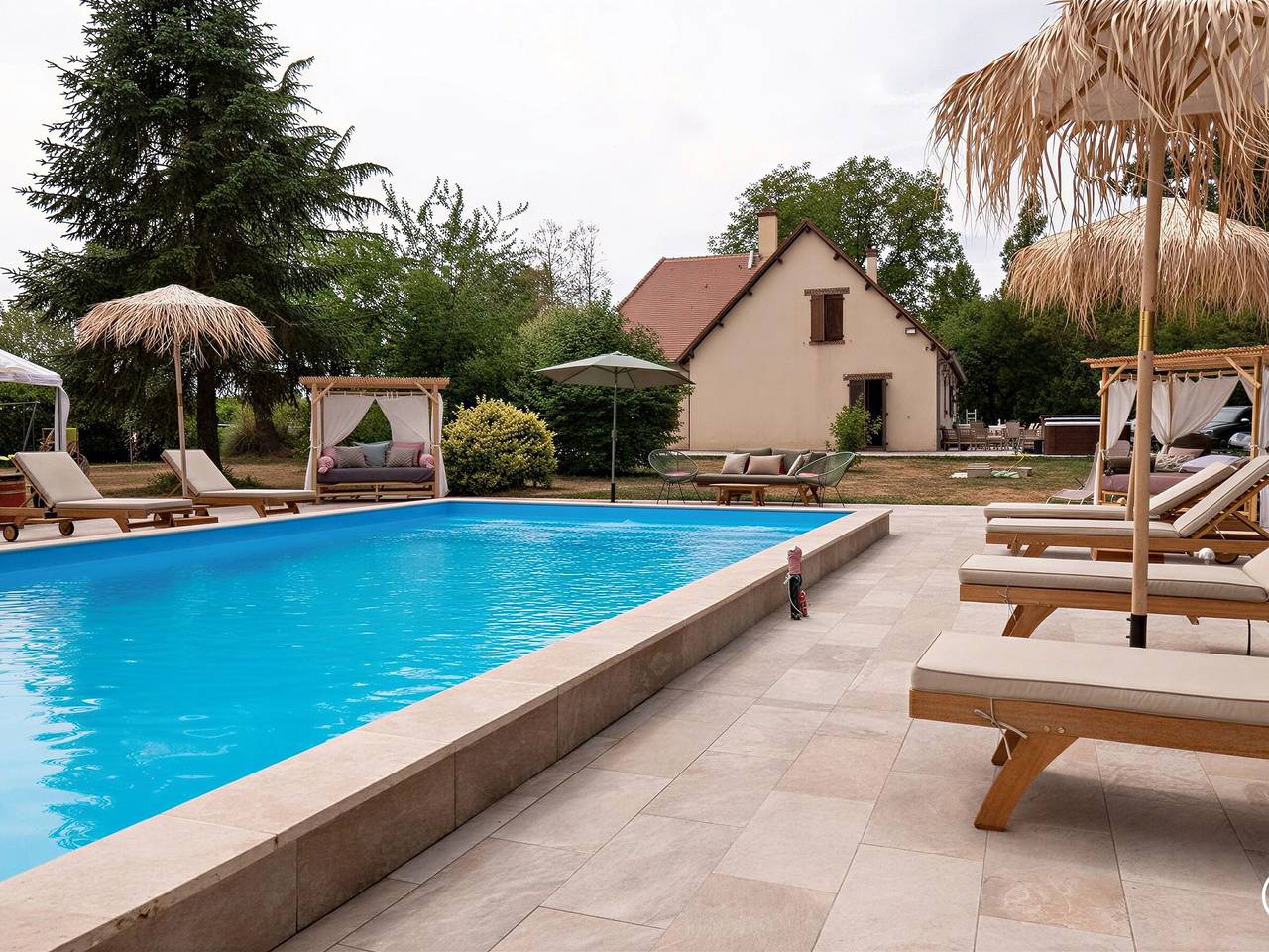 Gîte pour 10 Personnes dans Jouy (Yonne), Yonne