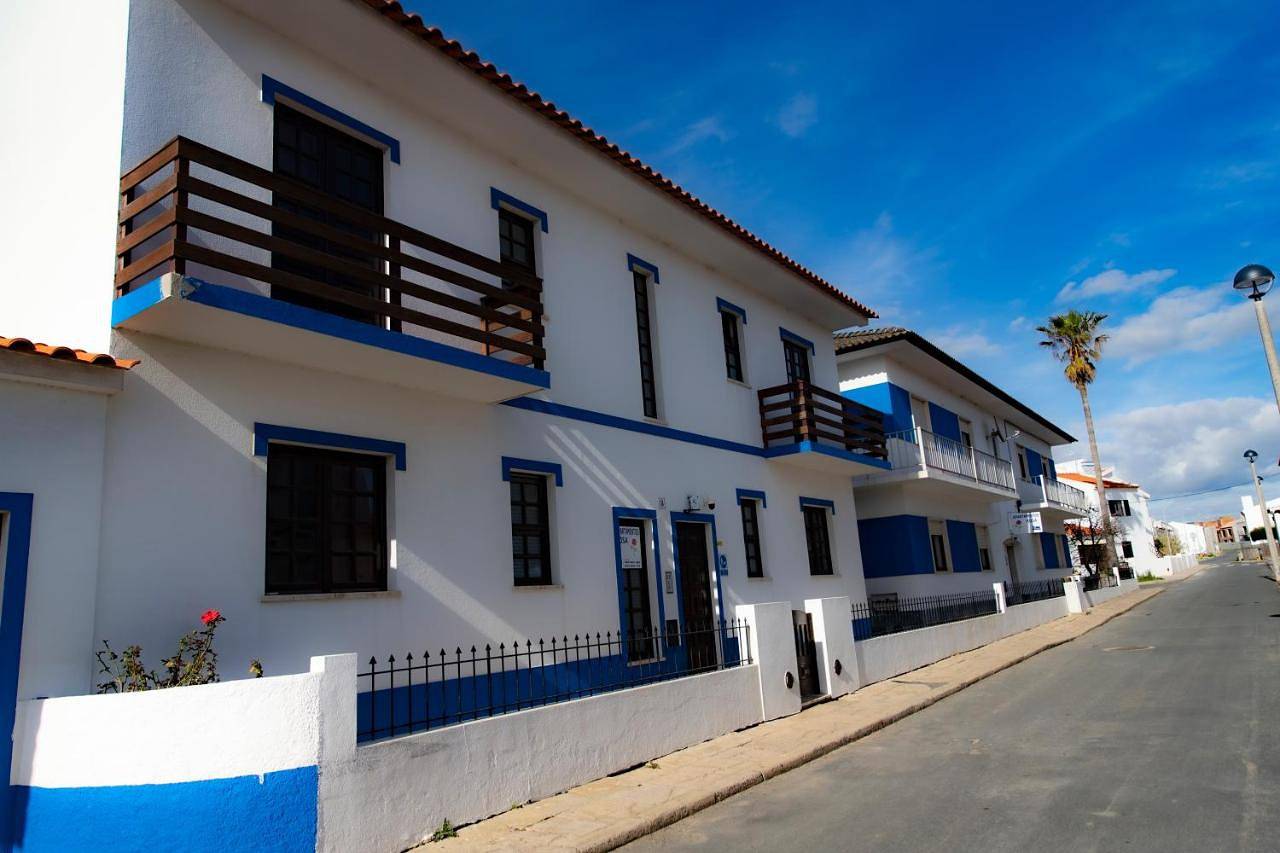 Standard Twin Room with Shared Bathroom in Porto Covo, Costa Alentejana
