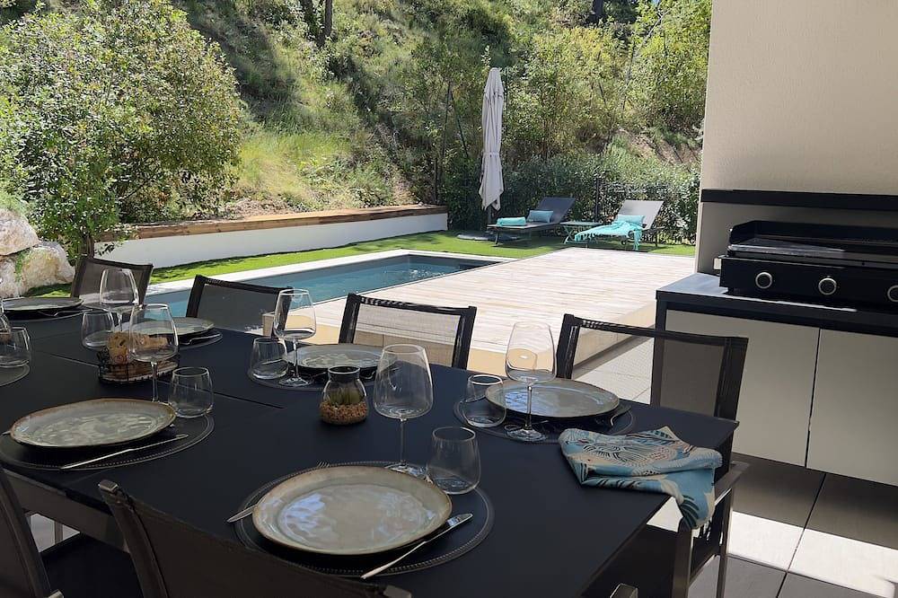 Pine villa Swimming pool, air conditioning, 8 pers. Children's playroom in Prades-le-Lez, Costa mediterránea (Francia)