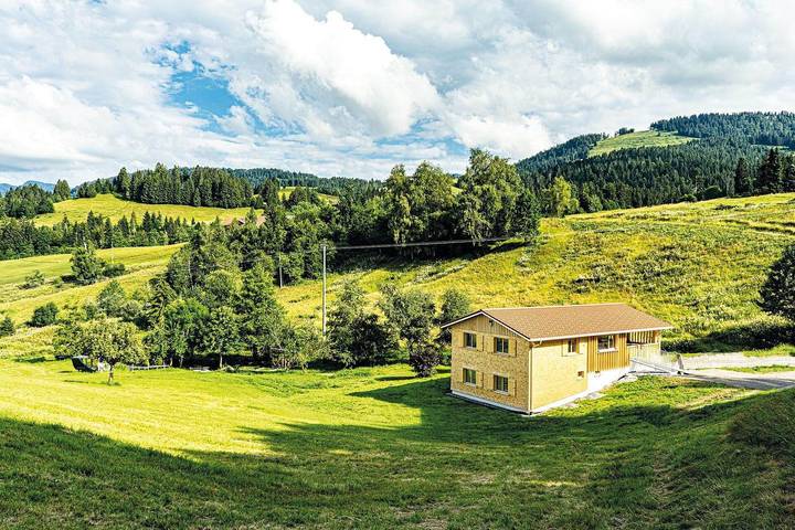 Luxus-Ferienhaus für 8 Personen, mit Balkon und Terrasse sowie Garten