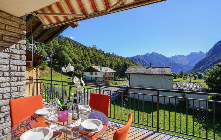 Gîte pour 4 personnes, avec terrasse dans Vallée d'Aoste - 2
