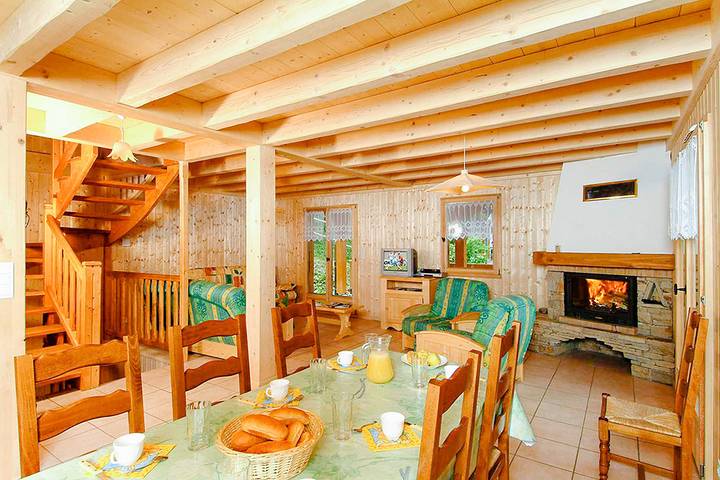 Chalet für 14 Personen, mit Terrasse und Ausblick sowie Sauna, mit Haustier in Frankreich - 2