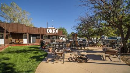 Mobile Home for 6 Guests in Arches National Park, Utah, Picture 4