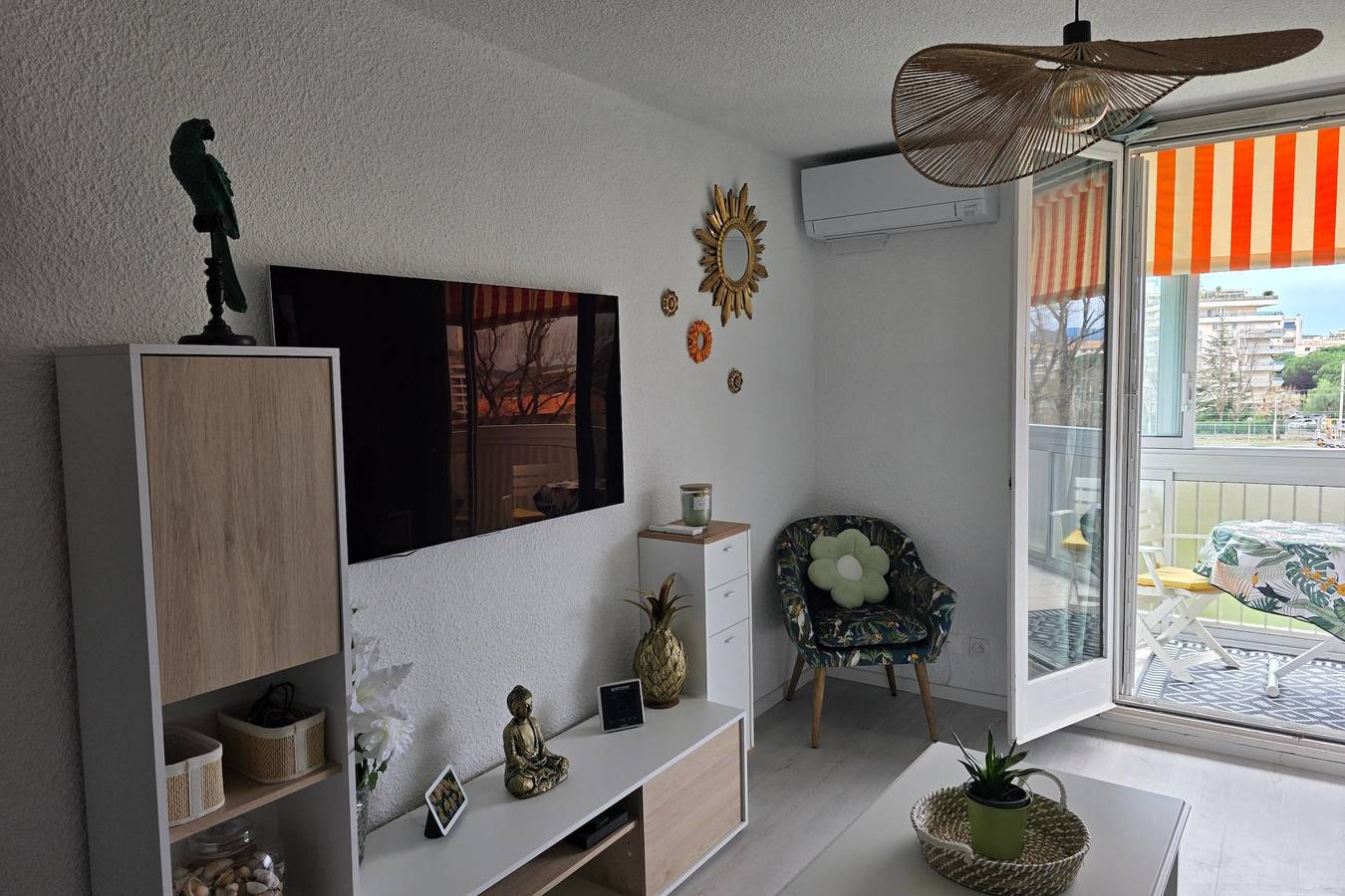 Appartement entier, Appartement avec Vue et Terrasse à fréjus in Fréjus, Côte méditerranéenne (France)