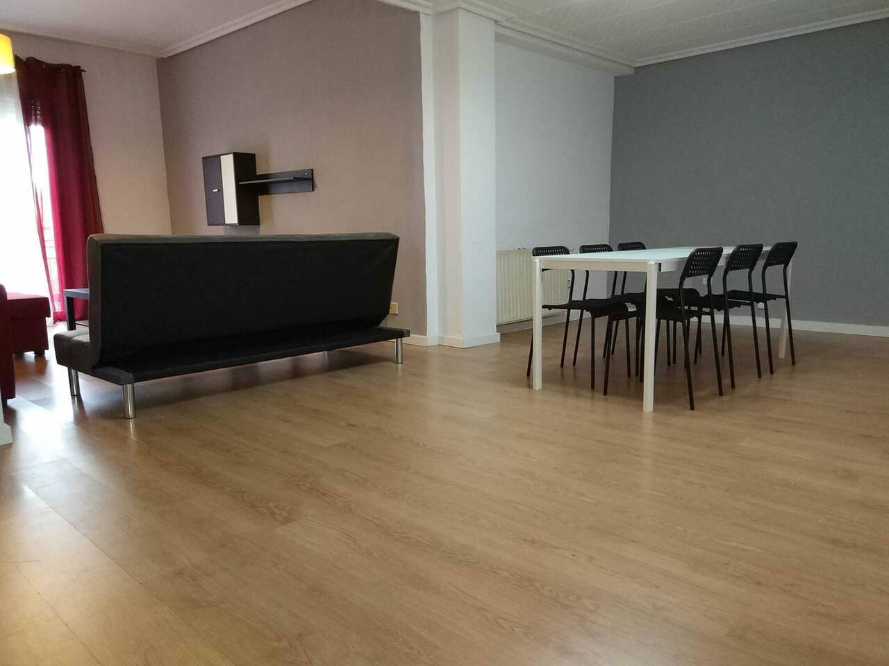 Entire apartment, Spacious apartment in Logroño with 120 m² in Logroño, La Rioja Province