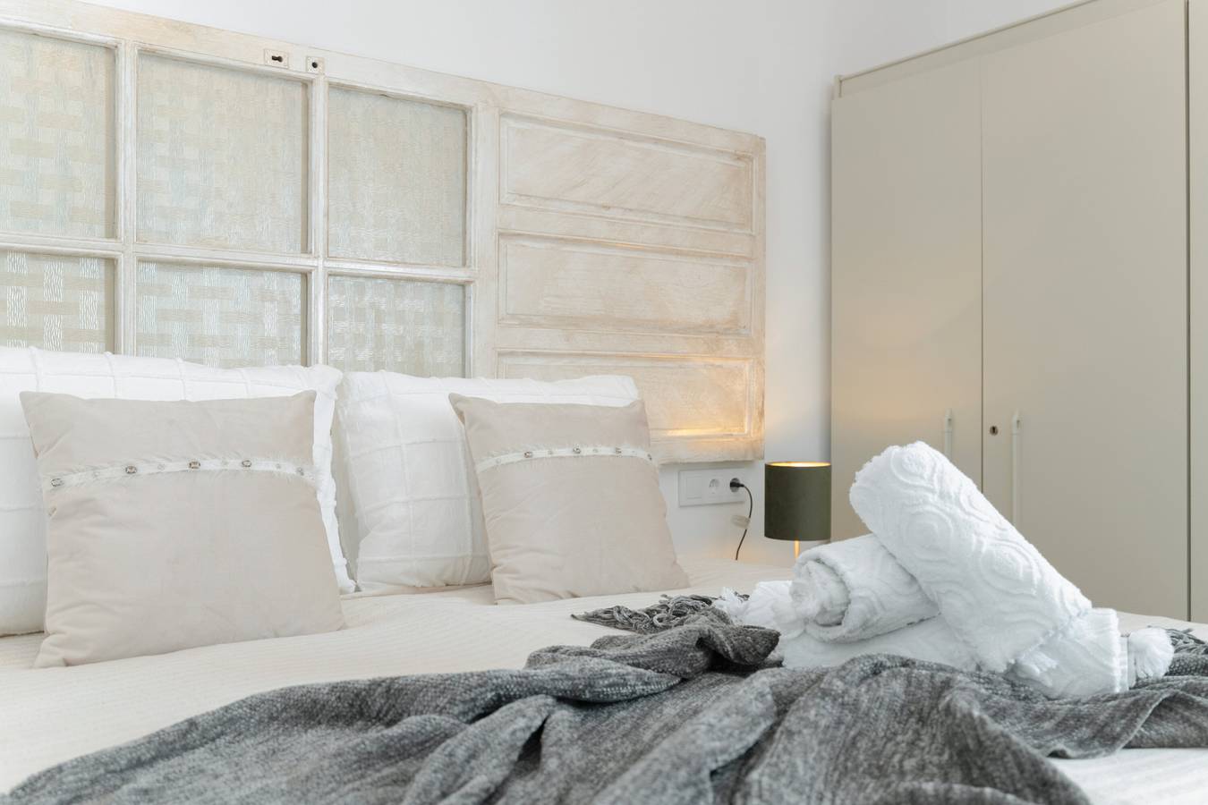 Room 'Zirconio' with Mountain View, Shared Terrace and Wi-Fi in Alcalá del Valle, White Villages