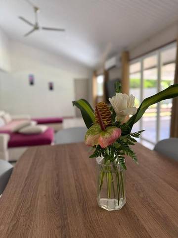 Location de vacances pour 6 personnes, avec jardin dans Fare