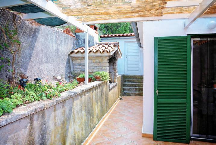 2-Zimmer-Haus mit Terrasse und Meerblick Sali, Dugi otok K-16128 in Sali, Dugi Otok
