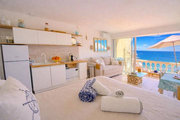 Gîte pour 2 personnes, avec vue et balcon dans Plage d'Anthéor - 2
