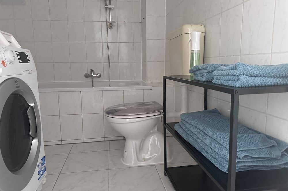 Ganze Wohnung, Schöne Wohnung mit Parkplatz im Zentrum von Linz in Linz, Linz-Wels