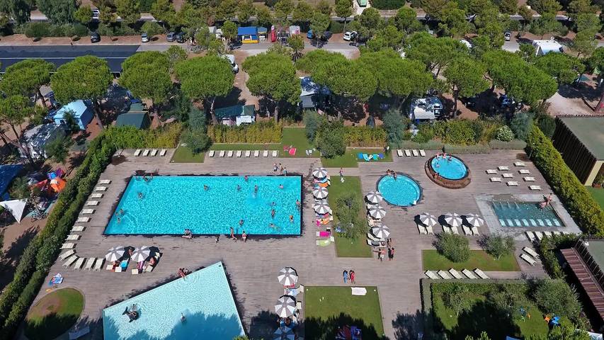 Camping für 4 Personen, mit Terrasse und Pool in der Maremma - 2