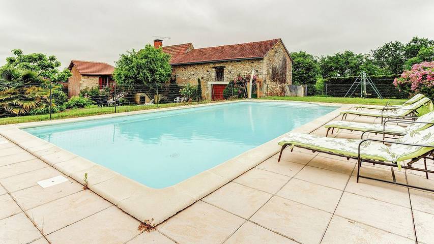 Ferienhaus für 7 Personen, mit Terrasse und Pool sowie Garten - 1
