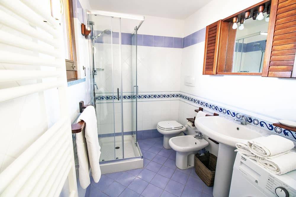 Ganze Wohnung, Nido: private apartment with sea-sunset view, surrounded by nature in Ischia in Forio, Ischia