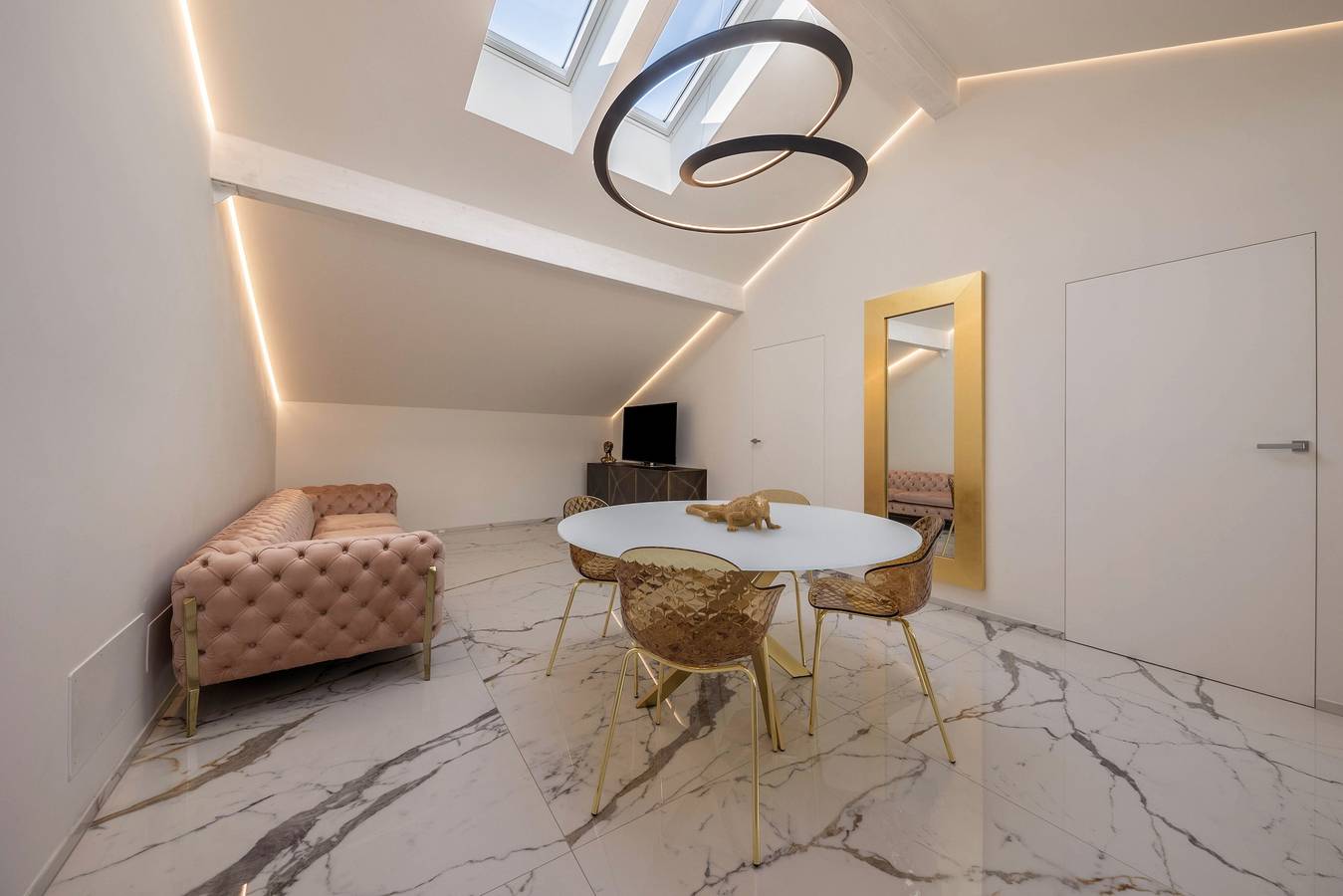 Appartement entier, Appartement 'App 301 Palazzo Cavour' avec vue sur la montagne, Wi-Fi et climatisation in Centro-Piani-Rencio, Bolzano